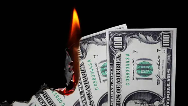 Dolar ve avro yeni haftaya yükselişle başladı