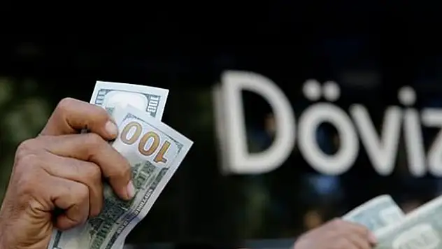 Dolar ve euro sert düştü! İşte ilk rakamlar...