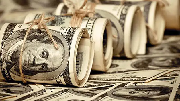 Dolar yılın en yüksek seviyesinde