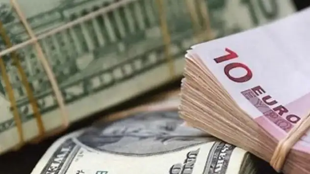 Dolar yükseliyor Euro'da düşüş var!