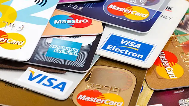 Dosya masrafı ve kart aidatı düzenlenecek