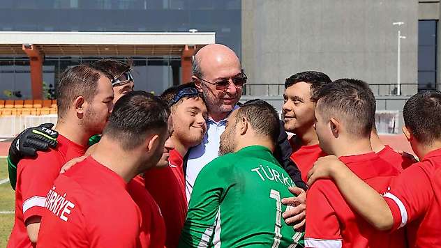 Down Sendromlu Futsal Milli Takımı Konya'da moral depoladı