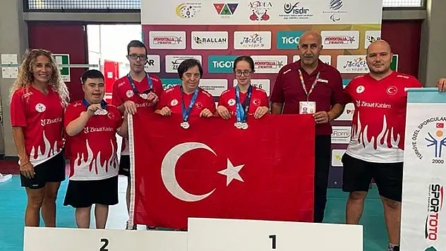 Down sendromlu milli sporculardan İtalya'daki Avrupa Şampiyonası'nda 18 madalya
