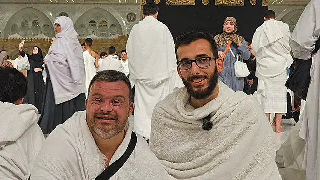 Down sendromlu Savaş'ın umre hayali gerçek oldu