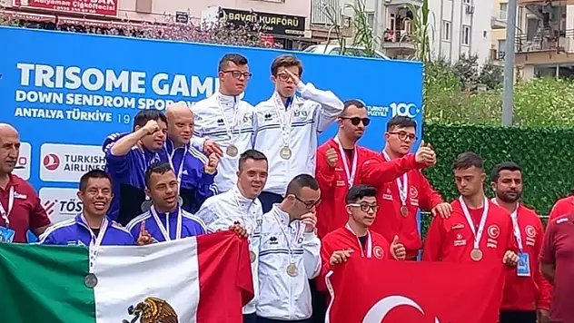 Down sendromlu sporcular Türkiye rekoru kırdı
