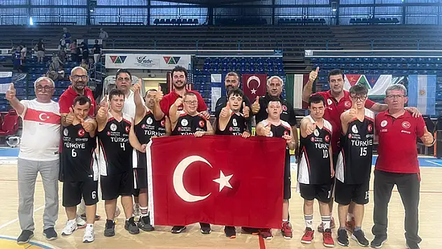 Down Sendromlular Basketbol Milli Takımı, Avrupa Şampiyonası'nda finale yükseldi