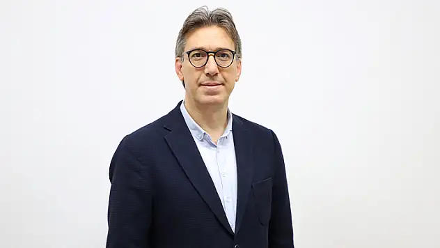 Dr. Çıbıkdiken'den yazılım güncellemesi hatasına karşı dört önemli tavsiye
