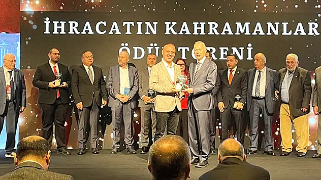 Dr. Özgür Akın'a 'İhracatın Kahramanı' ödülü