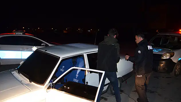 Drift yaparken polise yakalanan stajyer sürücü: Cezayı öderiz ama ehliyetin gitmesi sıkıntı oldu

