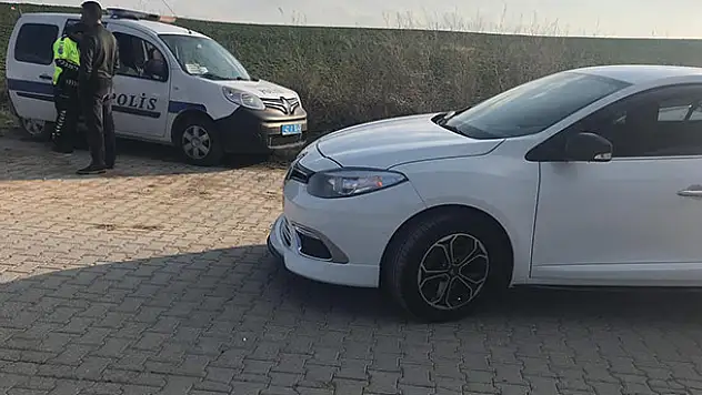 Düden Gölü yolunda trafik uygulaması