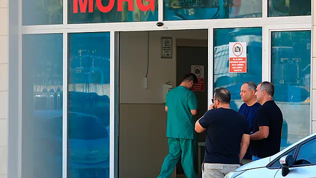 Düğünde öldürülen meclis üyesinin cenazesini ağabeyi gözyaşları içinde teslim aldı

