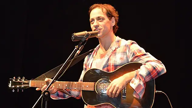 Duman'ın Solisti Kaan Tangöze'den Muhteşem Konser