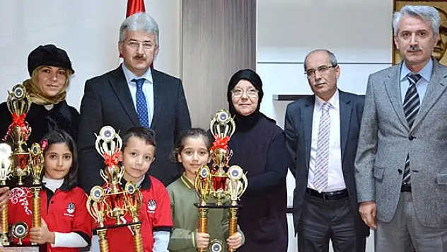 Dünya birincilerinden Konya İl Milli Eğitim Müdürü'ne ziyaret