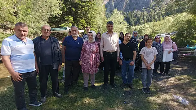 Dünya Göremeyenler Derneği  Aygırdibi şelalesine gezi

