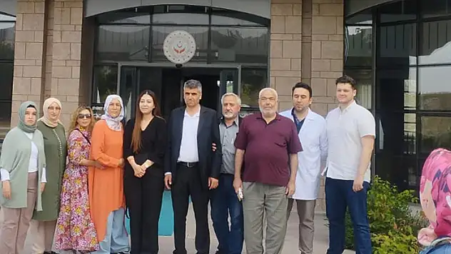 Dünya Görmeyenler Derneği Genel Merkezinden engelliler haftası ve anneler gününde huzurevine ziyaret