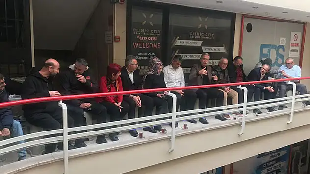 Dünya Görmeyenler Derneği'nden dayanışma kahvaltısı