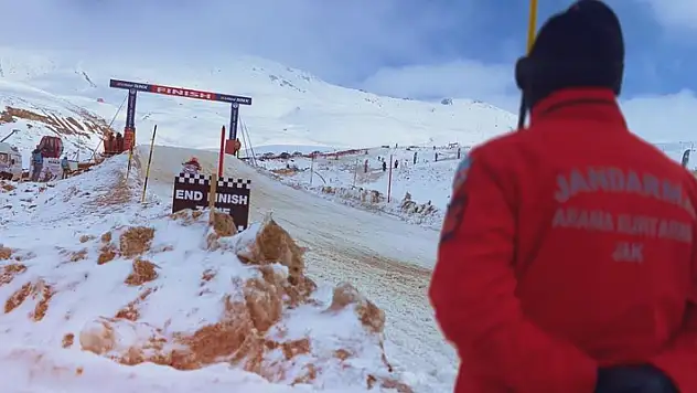Dünya Kar Motosikleti Şampiyonası olaysız ve kazasız tamamlandı
