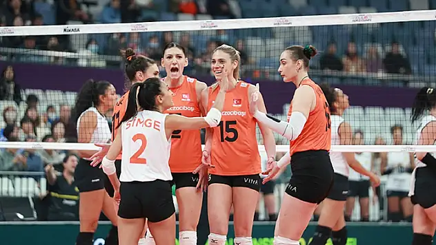 Dünya Kulüpler Şampiyonası'nın finalinde VakıfBank ile Eczacıbaşı karşılaşacak
