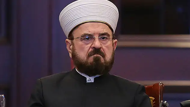 Dünya Müslüman Alimler Birliği'nden doktorların onayından geçen Kovid-19 aşısının dinen uygun olduğu fetvası