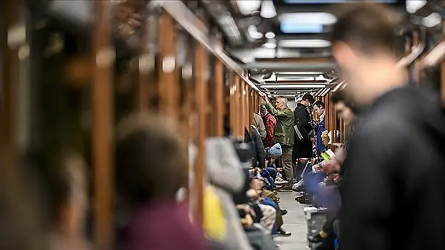Dünya nüfusu, artış hızı düşmesine rağmen 8 milyarı geçti
