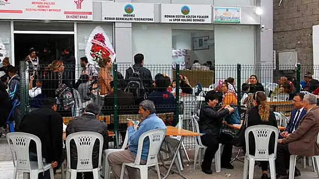 Dünya Romanlar Günü