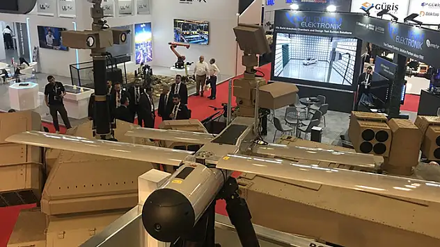 Dünya savunma sanayisini buluşturan IDEF'23 başladı
