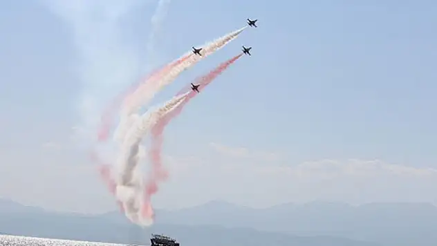 Dünyada bir ilk! Türk pilot tarihe geçti...