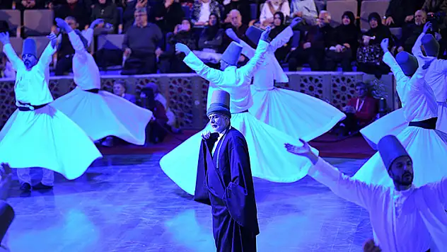Dünyanın dört bir yanından Mevlana dostları 752. Şeb-i Arus'ta bir araya geldi