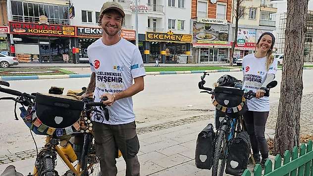 Dünyayı pedallayan çift Beyşehir'e geldi