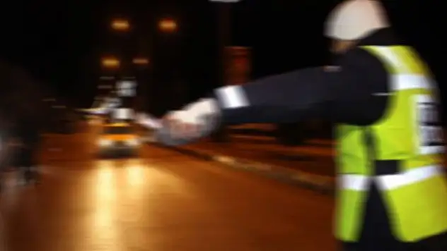 Dur ihtarına uymayan araç polise çarparak şehit etti