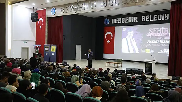 Dursun Ali Erzincanlı ve Hayati İnanç ilçe şehir konferanslarına konuk oldu

