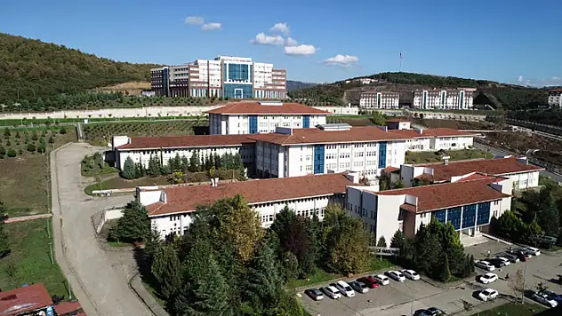 Düzce Üniversitesi 157 sözleşmeli personel alacak
