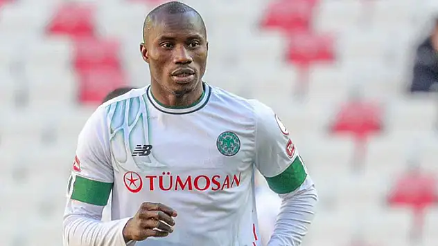 E. Boateng ve Sambou ilk kez forma giydiler