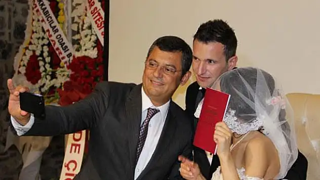 E-postayla nikah şahidi oldu