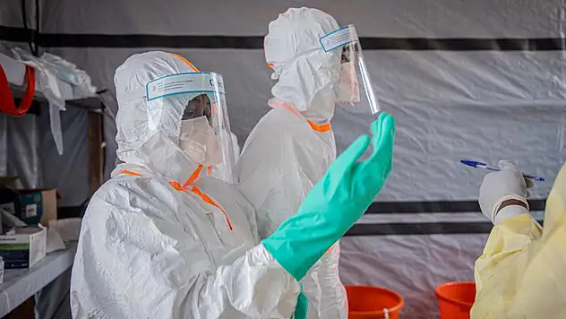Ebola salgınında vaka sayısı 1926'ya yükseldi