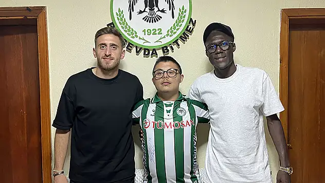 Ebubekir'e, Konyaspor'dan sürpriz
