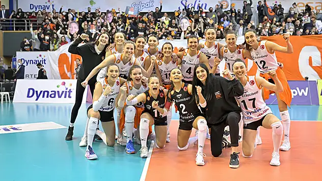 Eczacıbaşı şampiyonluk için sahada 