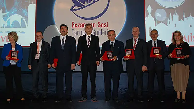 Eczacılığın kalbi Konya'da attı