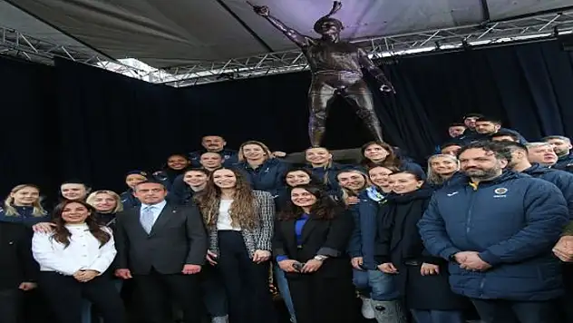 Eda Erdem Dündar'ın heykelinin açılışı yapıldı