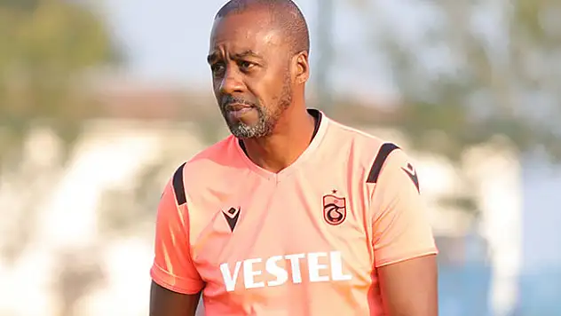 Eddie Newton ile yollar ayrıldı