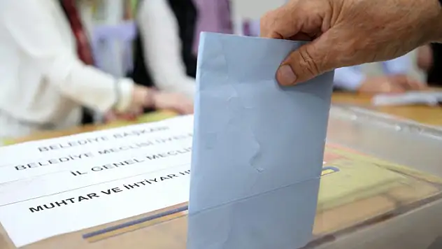 Edirne'de temizlik görevlisinin hatası mahalleliyi yeniden sandığa götürüyor
