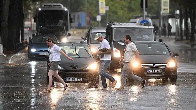 Edirne, Kırklareli ve Tekirdağ'da sağanak etkili oldu
