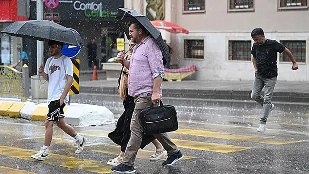 Edirne ve Kırklareli'nde kuvvetli sağanak etkili oldu

