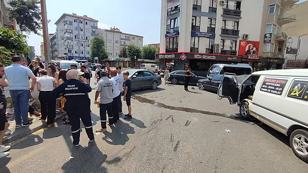 Edirne'de iki otomobil çarpıştı: 5 yaralı
