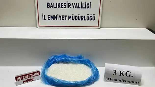 Edremit'te 3 kilo metamfetamin ele geçirildi