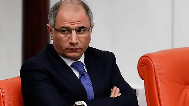 Efkan Ala görevini bıraktı