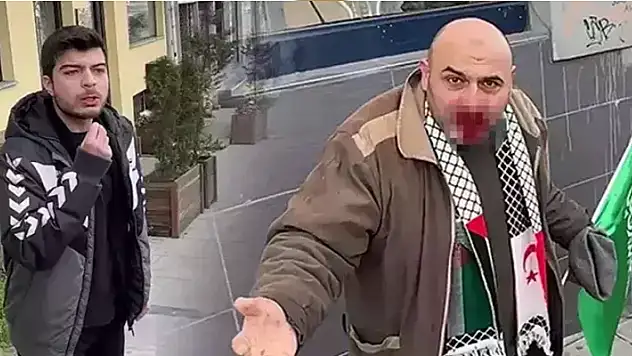 Ege Akersoy beraat etti! Tevhid bayrağı açan kişiye yumruk atmıştı