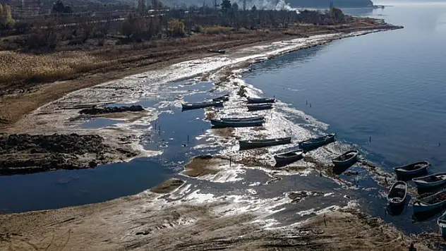 Eğirdir Gölü'nde 'kuraklık' tehdidi: 2028'de ikiye ayrılabilir
