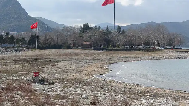 Eğirdir Gölü'nde yaşanan su kaybı balıkçılığı yok ediyor
