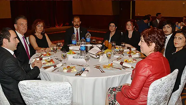 Eğitim-İş'ten birlik ve dayanışma yemeği